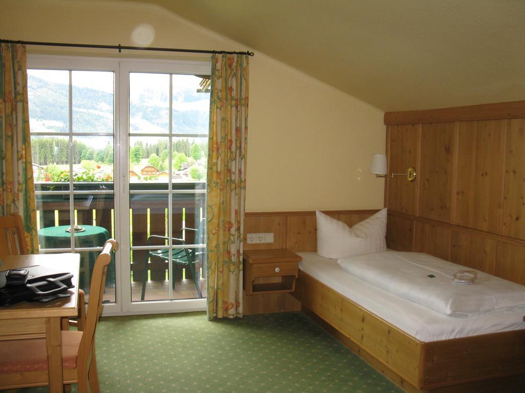 Hotel Martin Ramsau am Dachstein Pokój zdjęcie