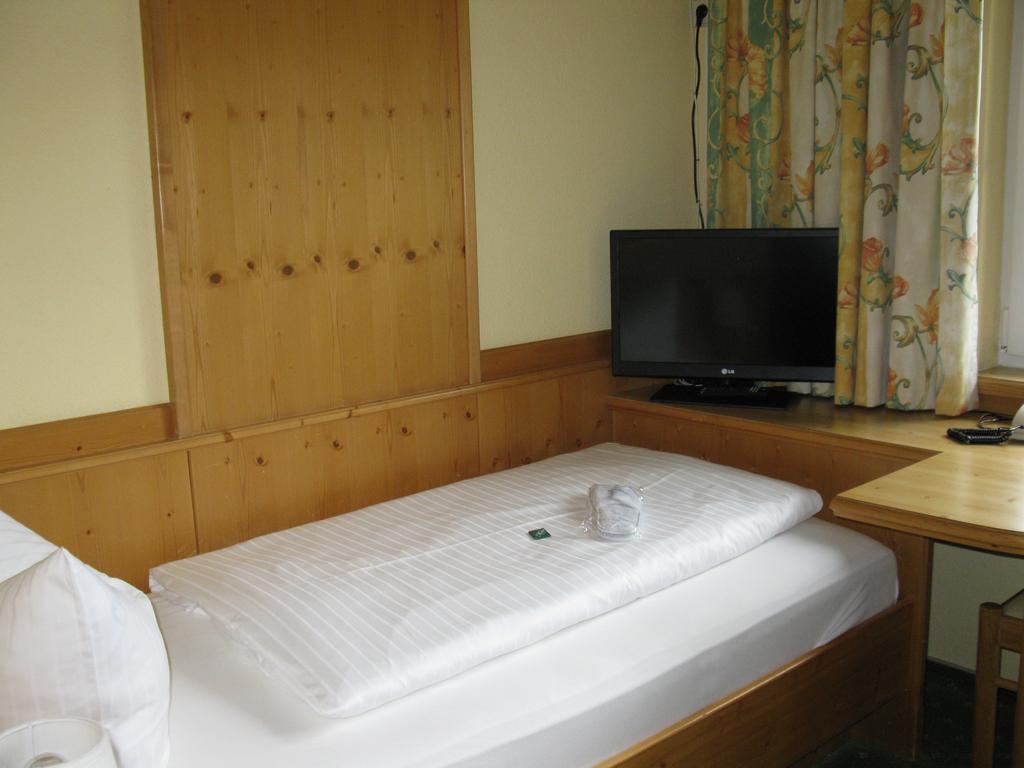 Hotel Martin Ramsau am Dachstein Pokój zdjęcie